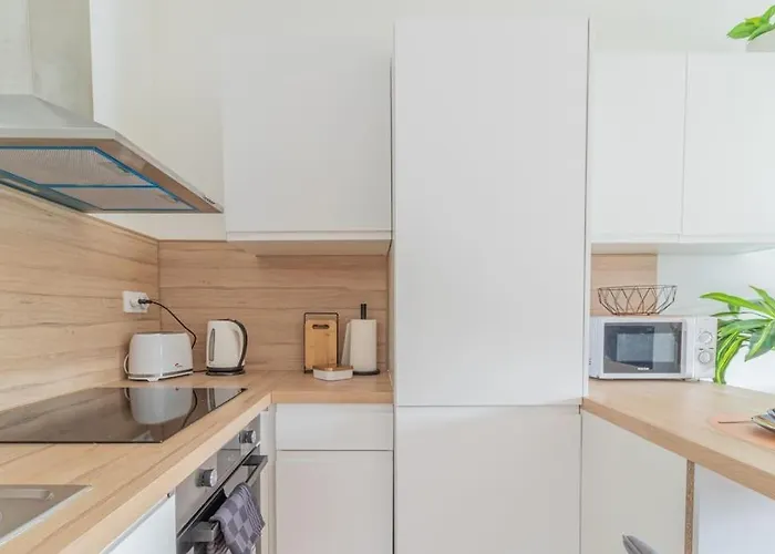Zenbnb / Safari / 3 Personnes / 5 Secondes Du Tram Apartmán